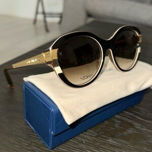 Louis Vuitton Sunglasses!